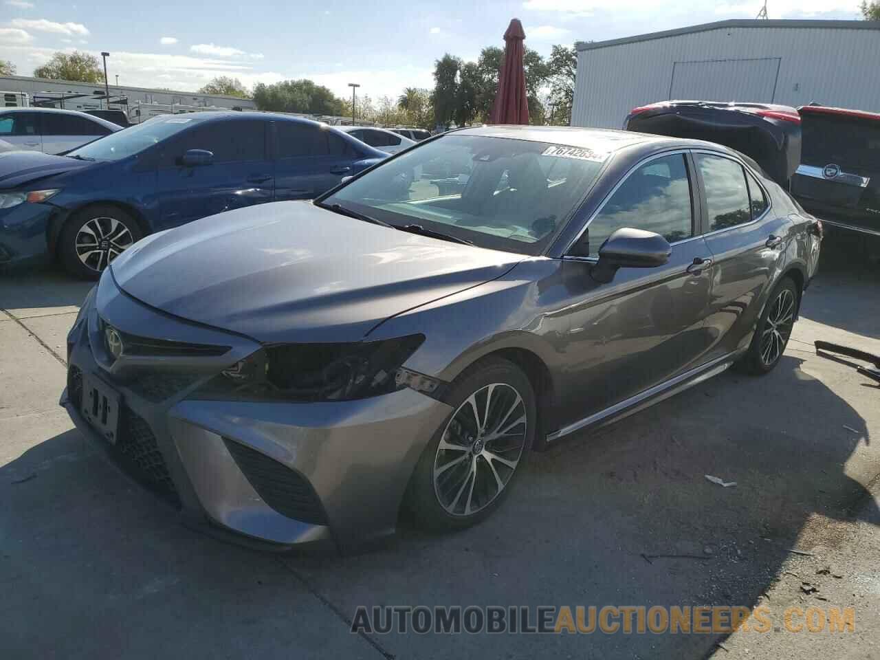 4T1B11HK4JU643099 TOYOTA CAMRY 2018