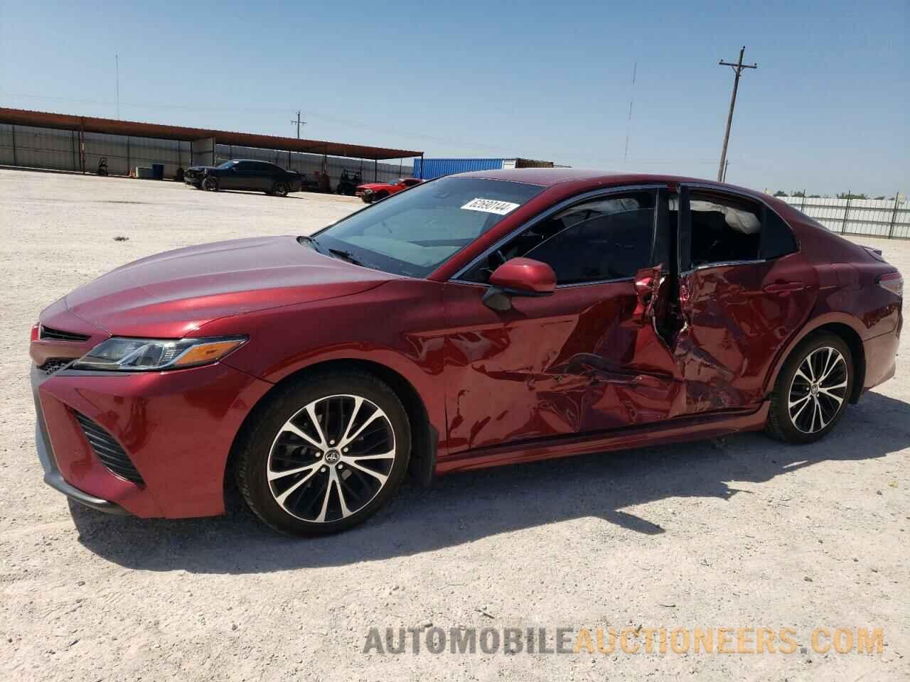 4T1B11HK4JU643667 TOYOTA CAMRY 2018