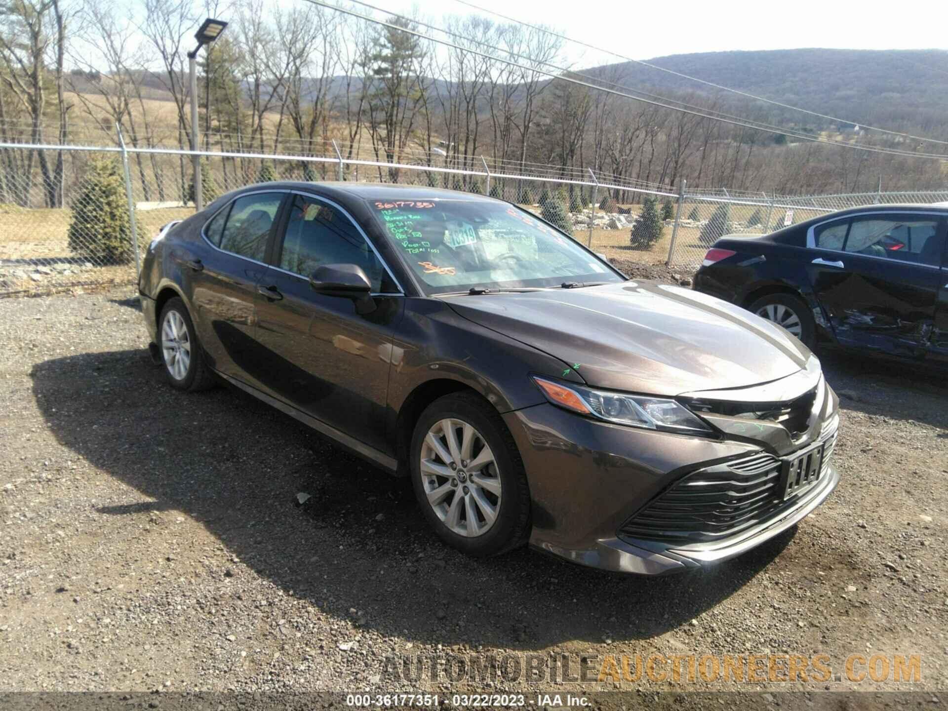 4T1B11HK4JU646049 TOYOTA CAMRY 2018