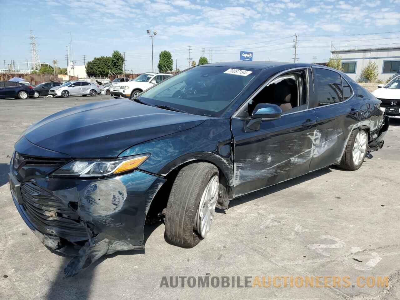 4T1B11HK4JU647279 TOYOTA CAMRY 2018