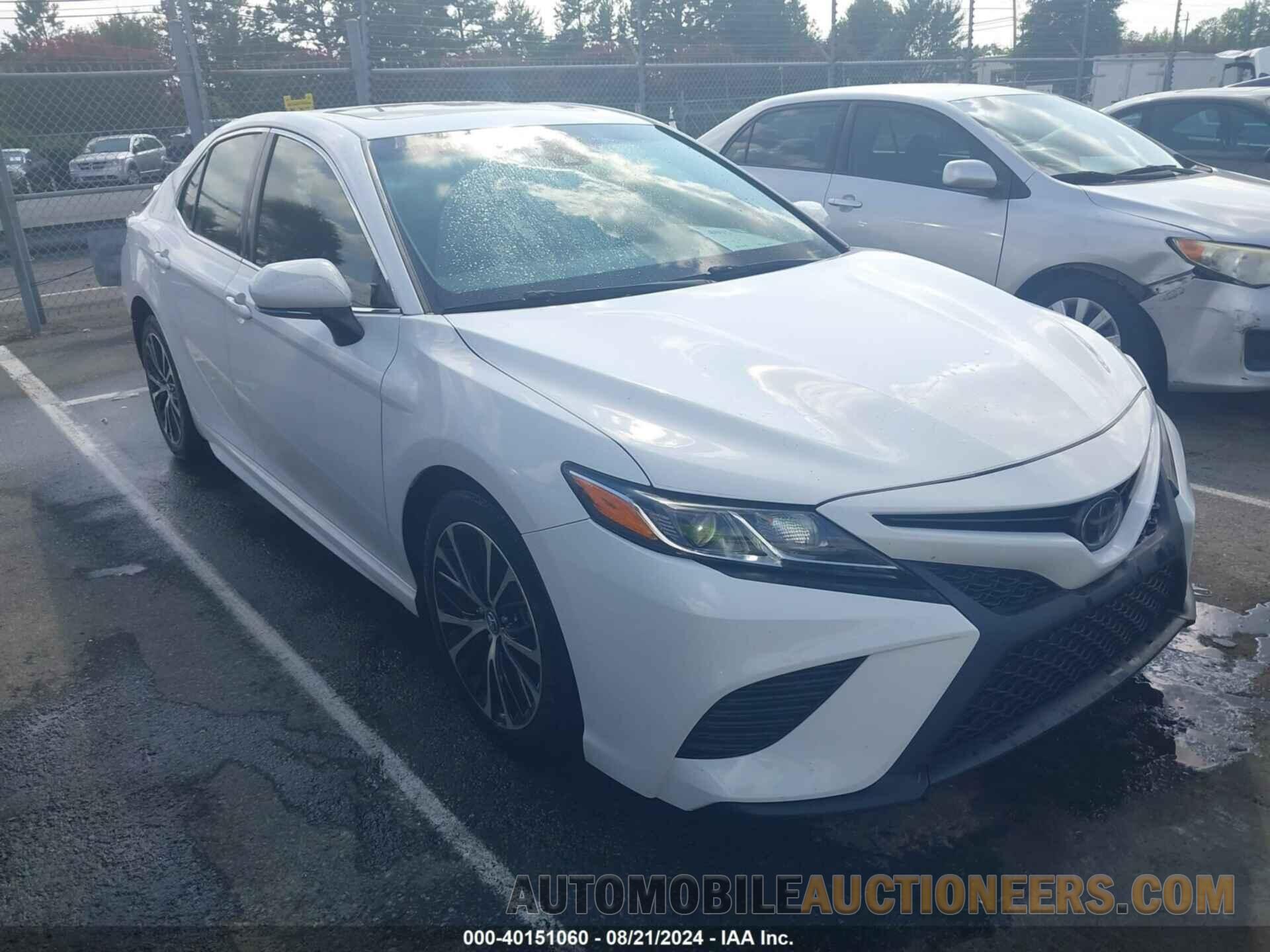 4T1B11HK4JU647492 TOYOTA CAMRY 2018