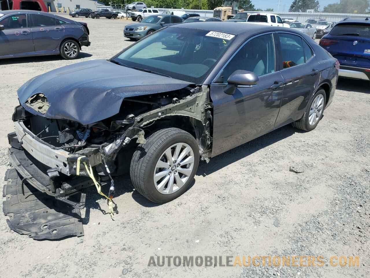 4T1B11HK4JU649484 TOYOTA CAMRY 2018