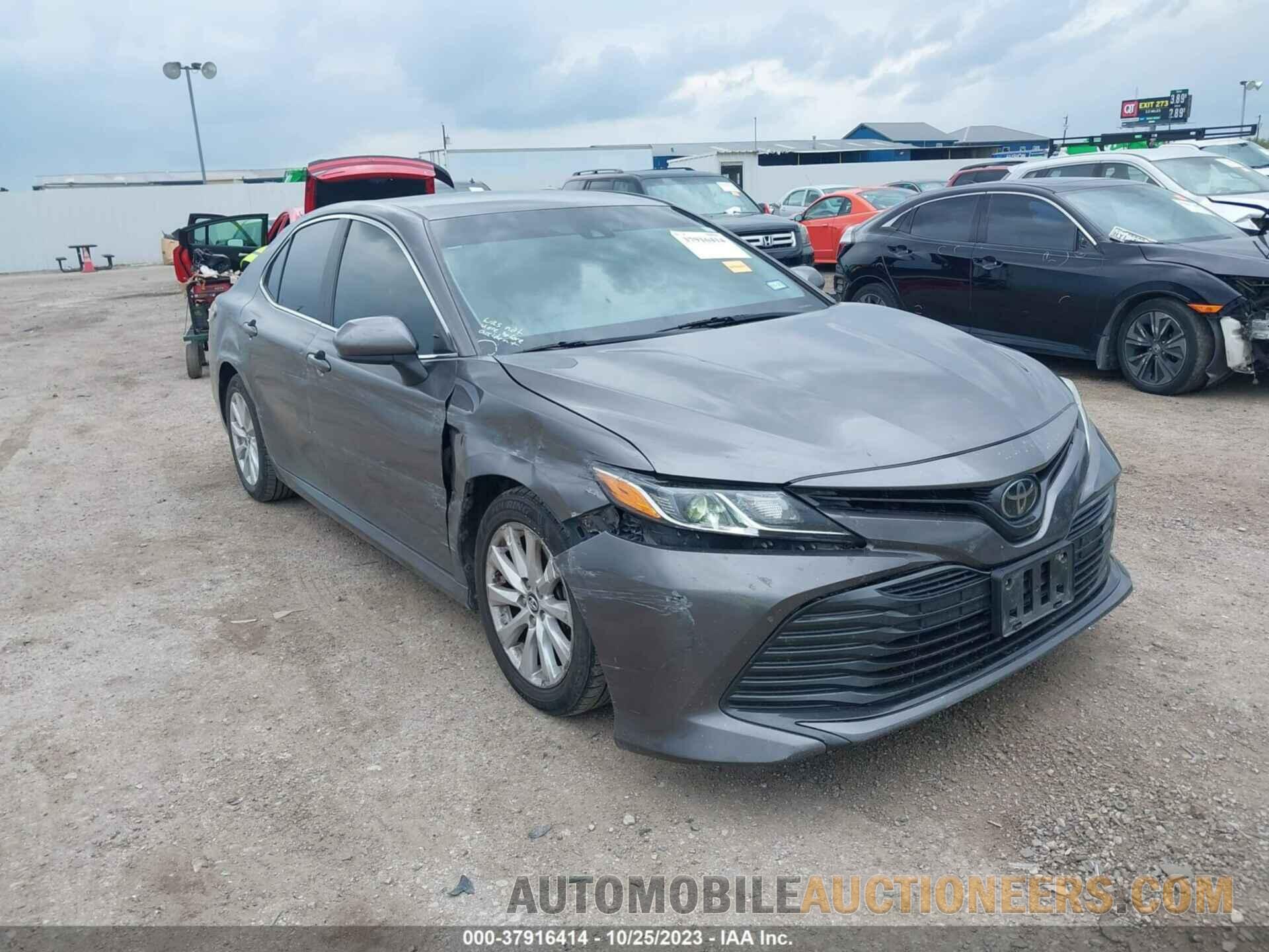 4T1B11HK4JU649789 TOYOTA CAMRY 2018