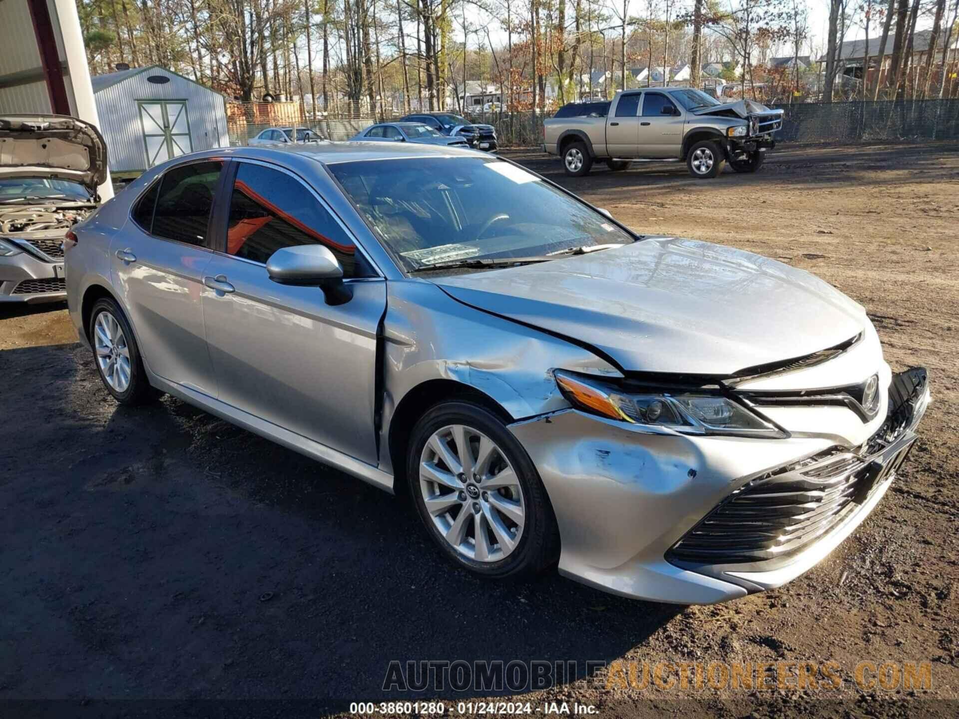 4T1B11HK4JU652577 TOYOTA CAMRY 2018