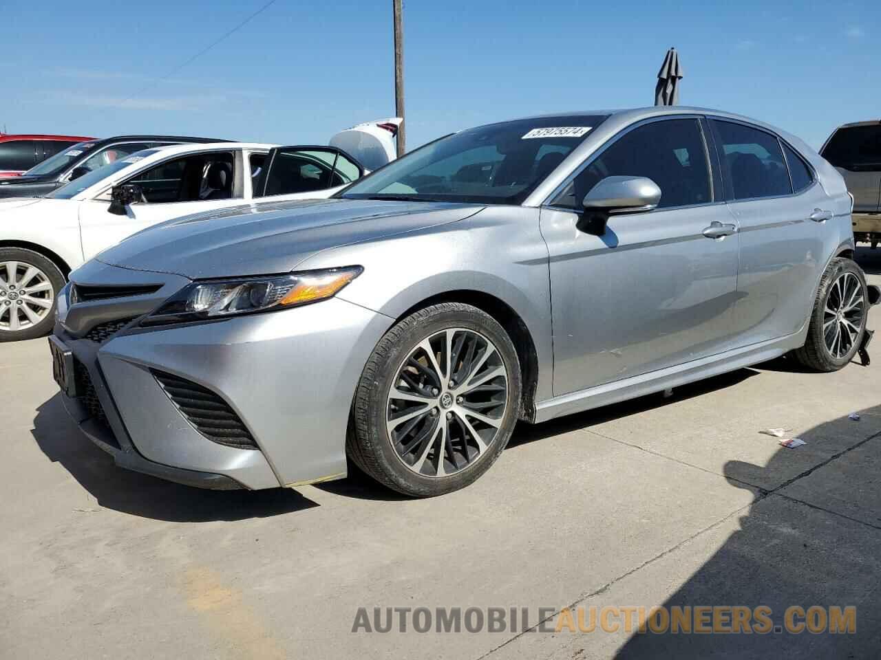 4T1B11HK4JU657648 TOYOTA CAMRY 2018