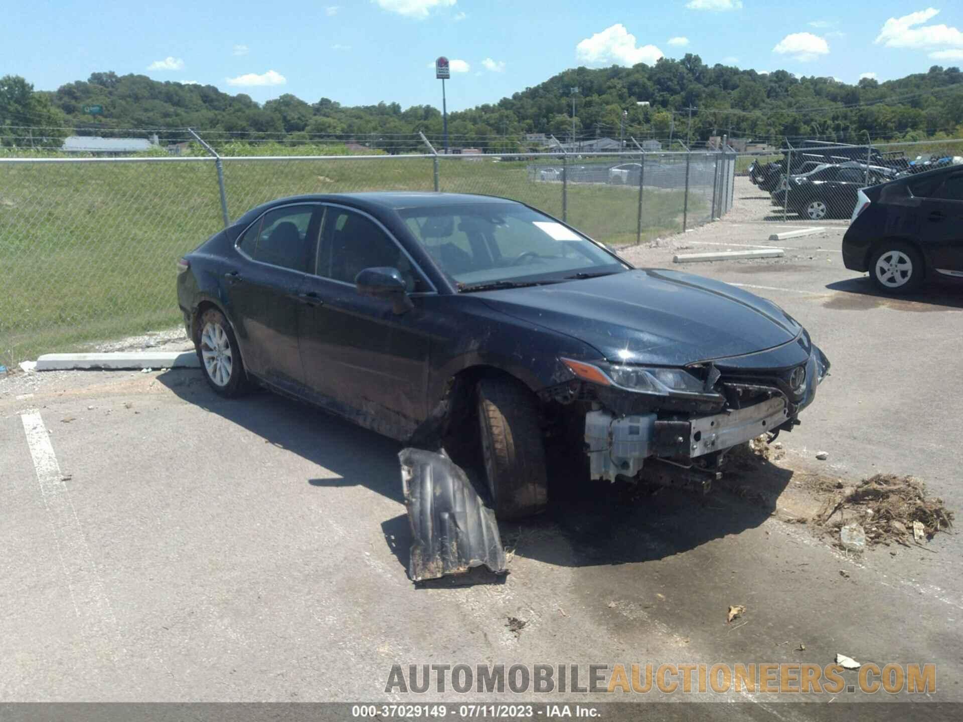 4T1B11HK4JU660775 TOYOTA CAMRY 2018