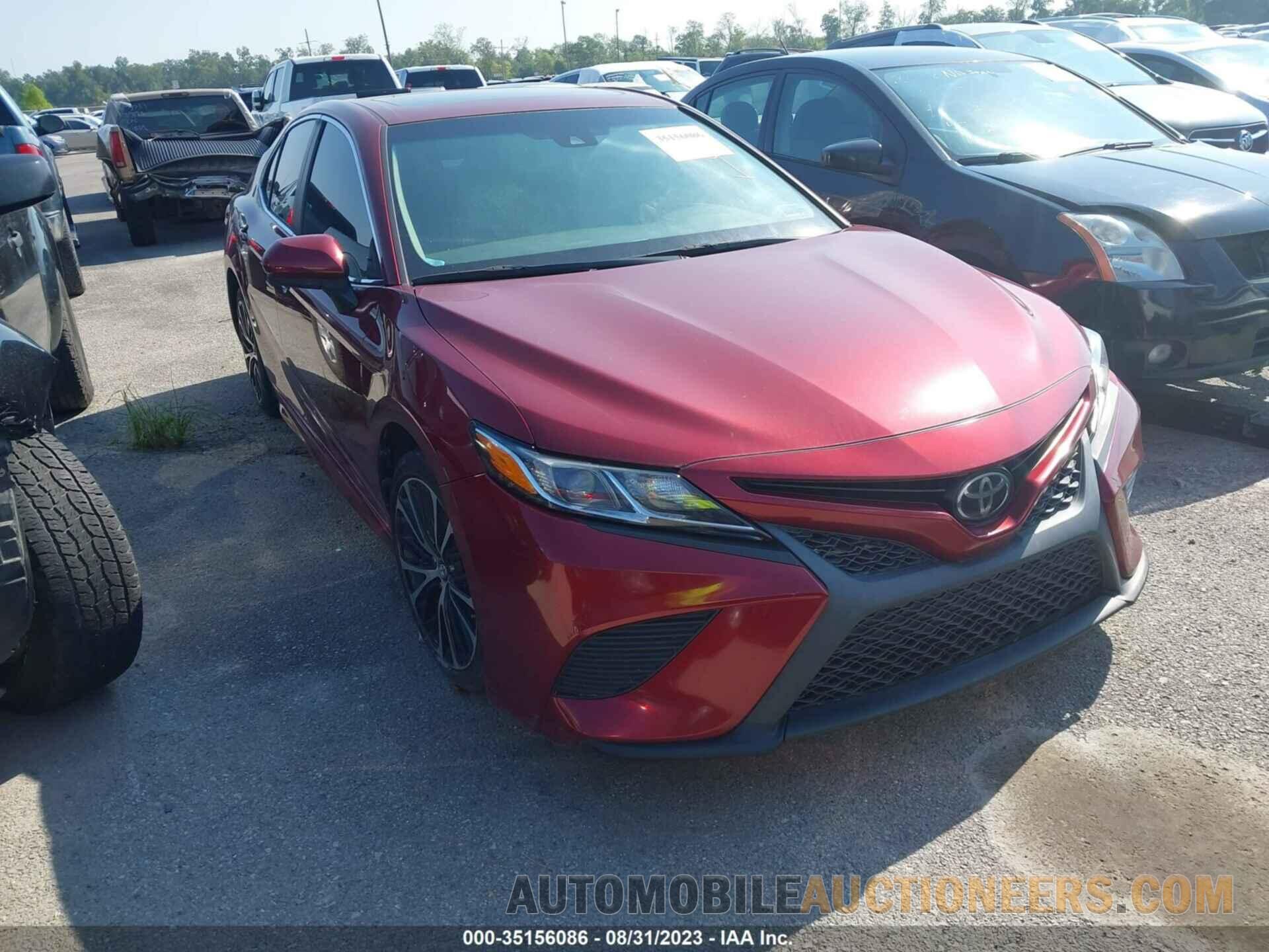 4T1B11HK4JU662039 TOYOTA CAMRY 2018