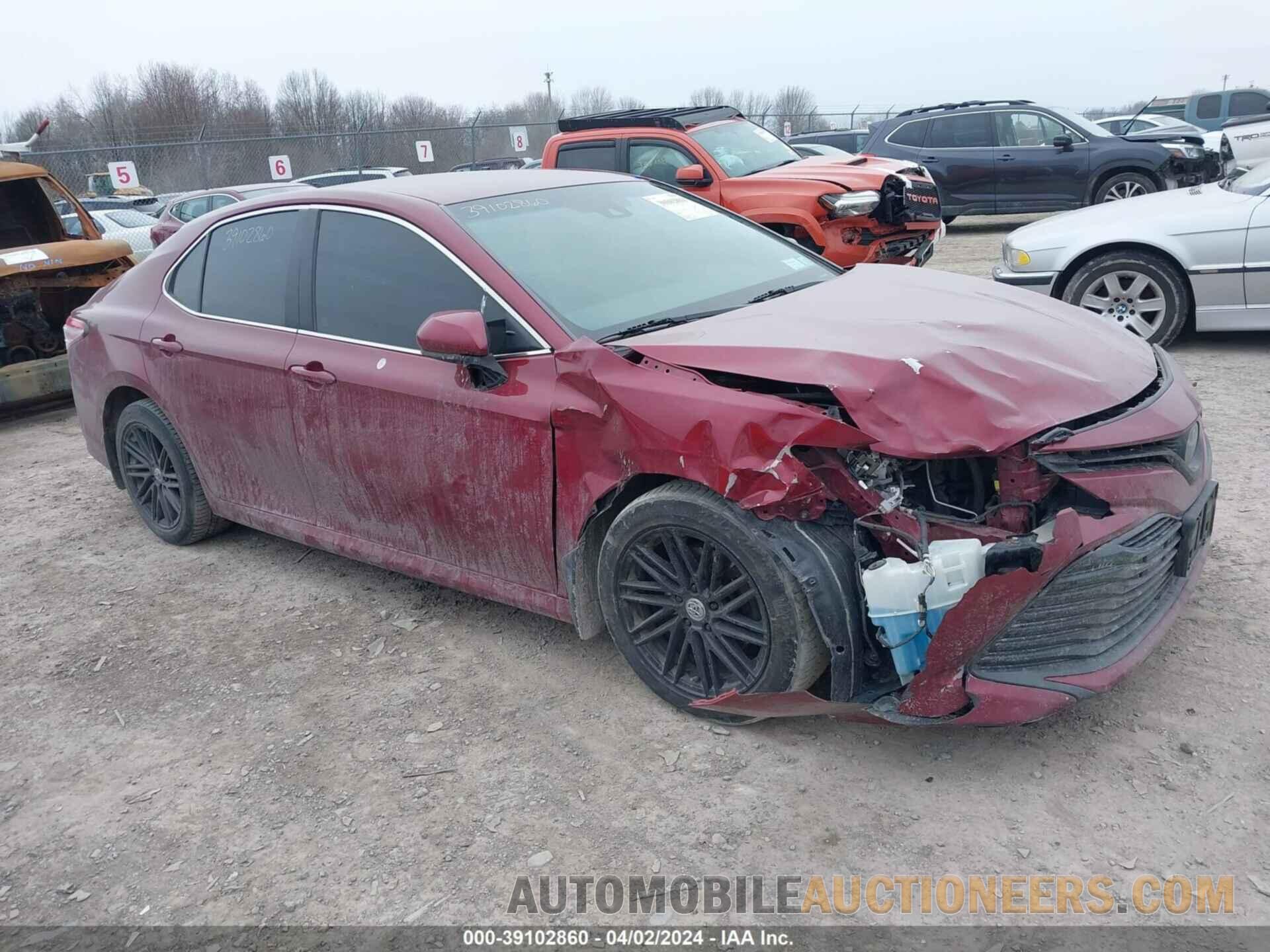 4T1B11HK4JU665071 TOYOTA CAMRY 2018