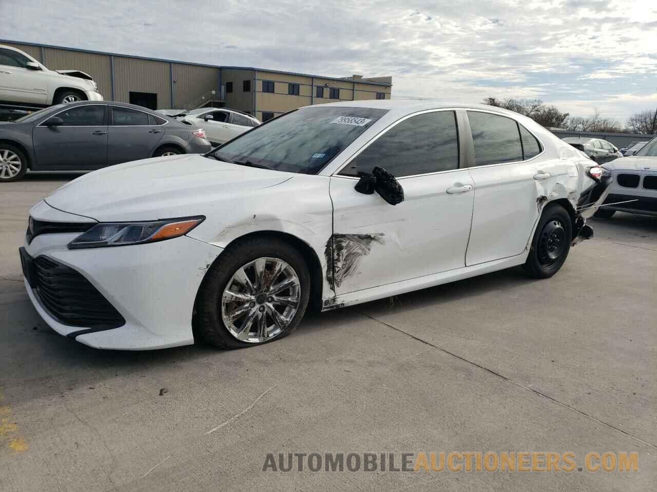 4T1B11HK4JU666494 TOYOTA CAMRY 2018