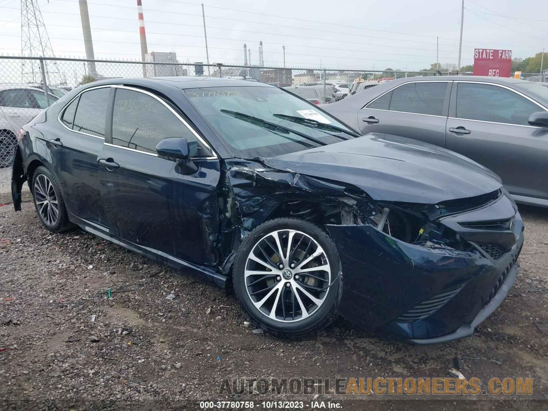 4T1B11HK4JU669329 TOYOTA CAMRY 2018