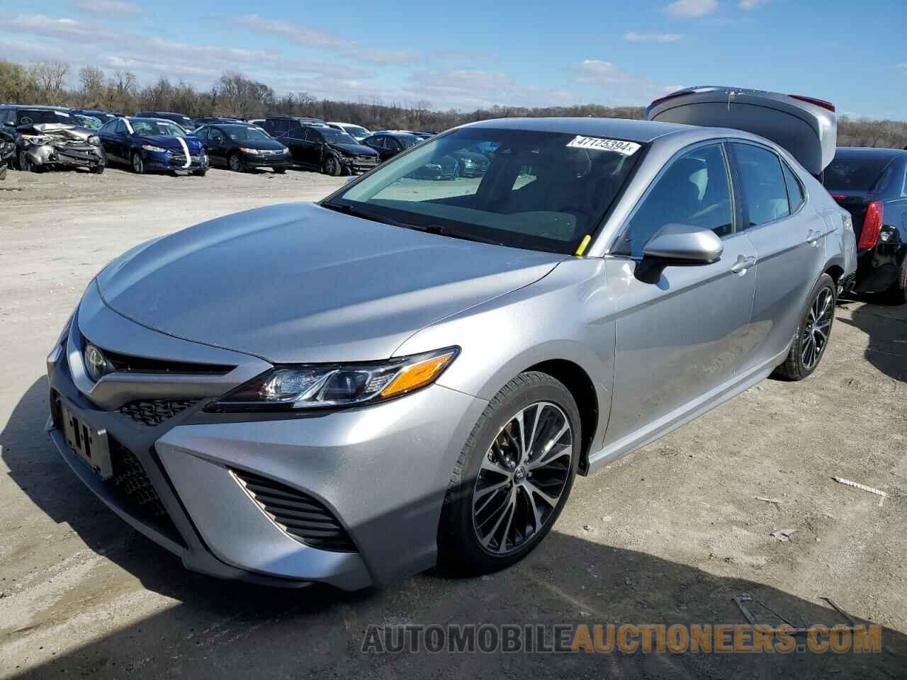 4T1B11HK4JU674126 TOYOTA CAMRY 2018