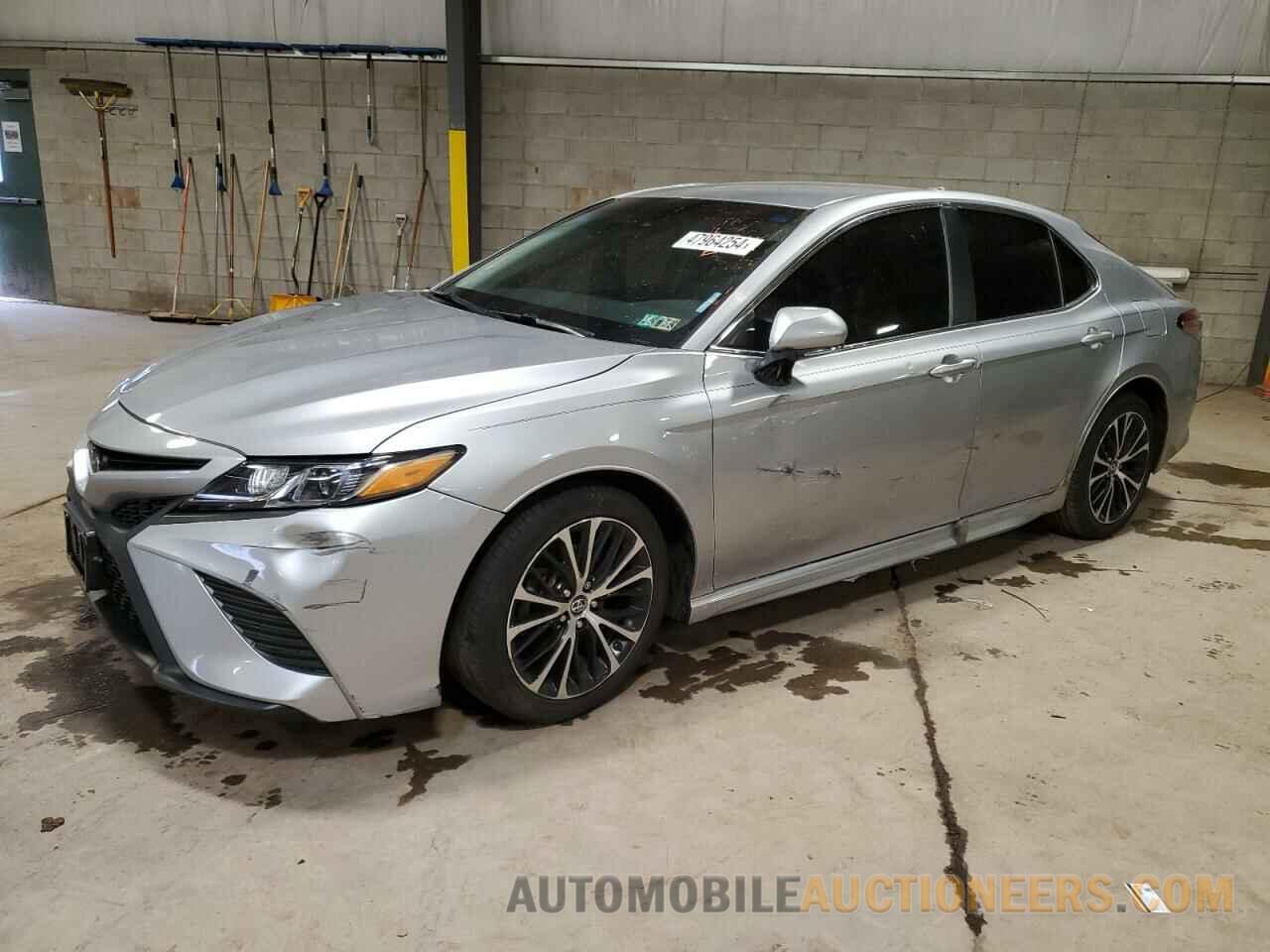 4T1B11HK4JU674479 TOYOTA CAMRY 2018