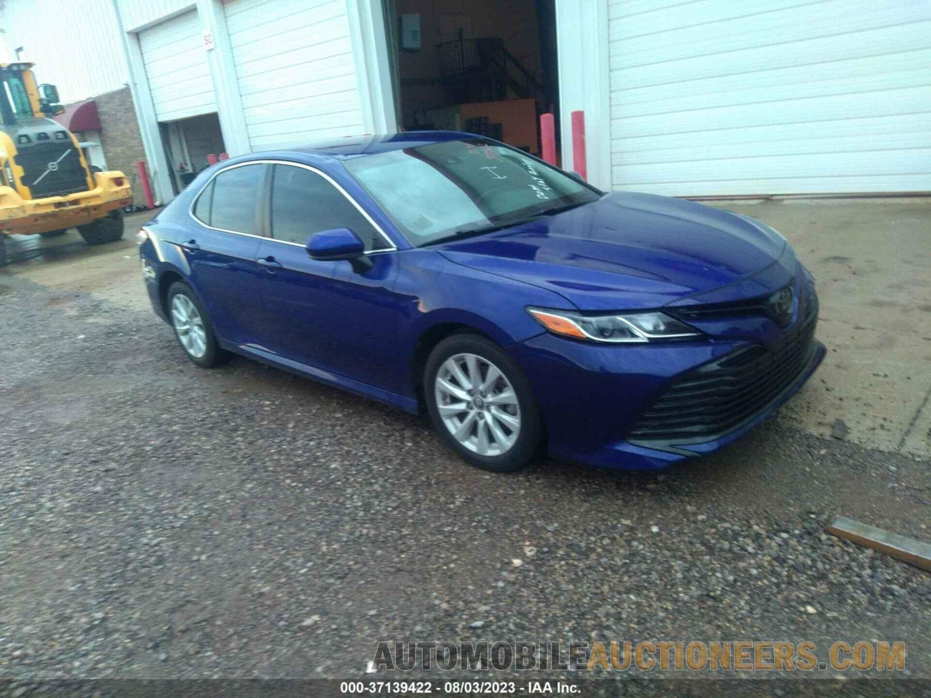 4T1B11HK4JU675552 TOYOTA CAMRY 2018