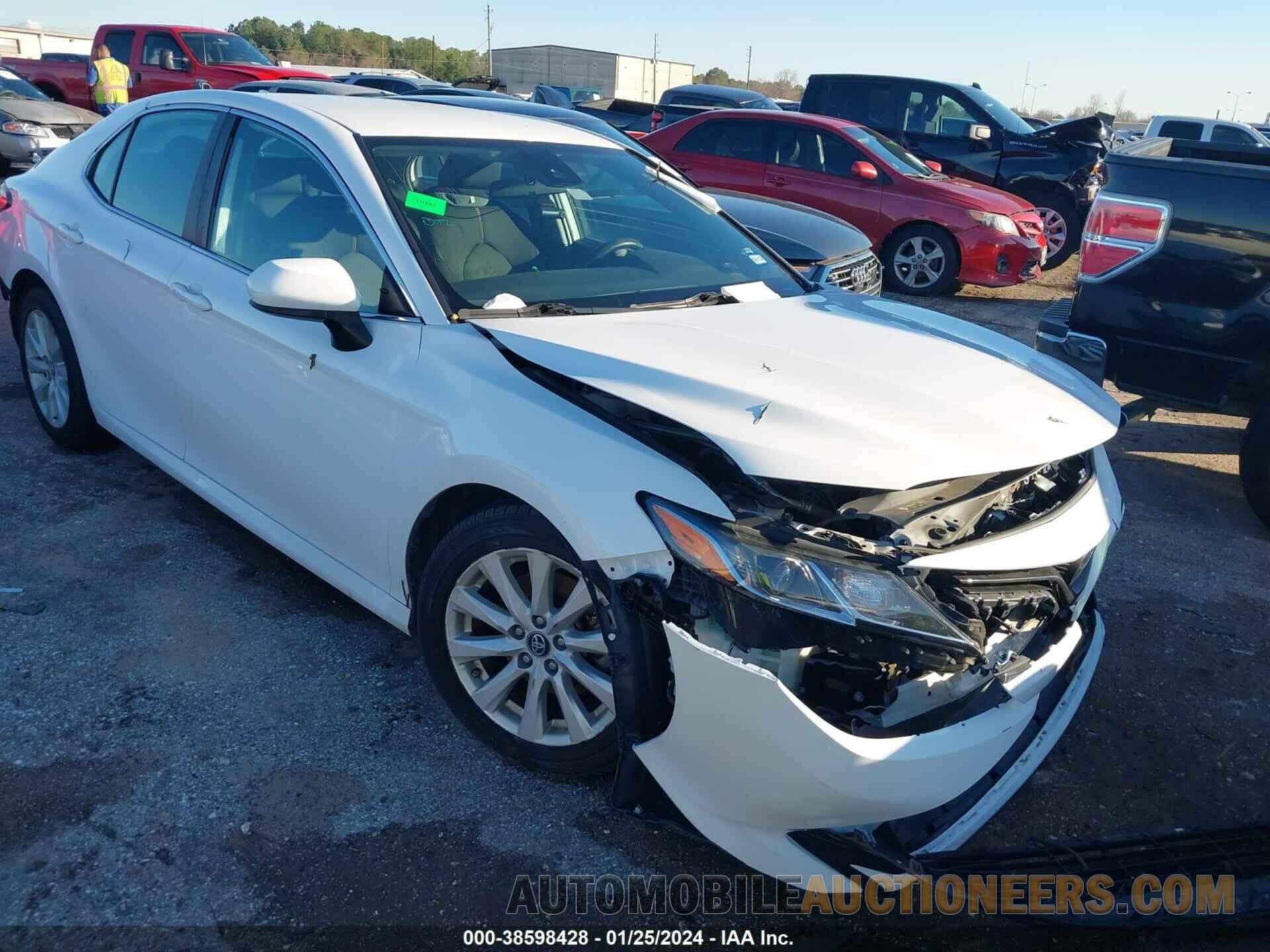 4T1B11HK4KU163338 TOYOTA CAMRY 2019