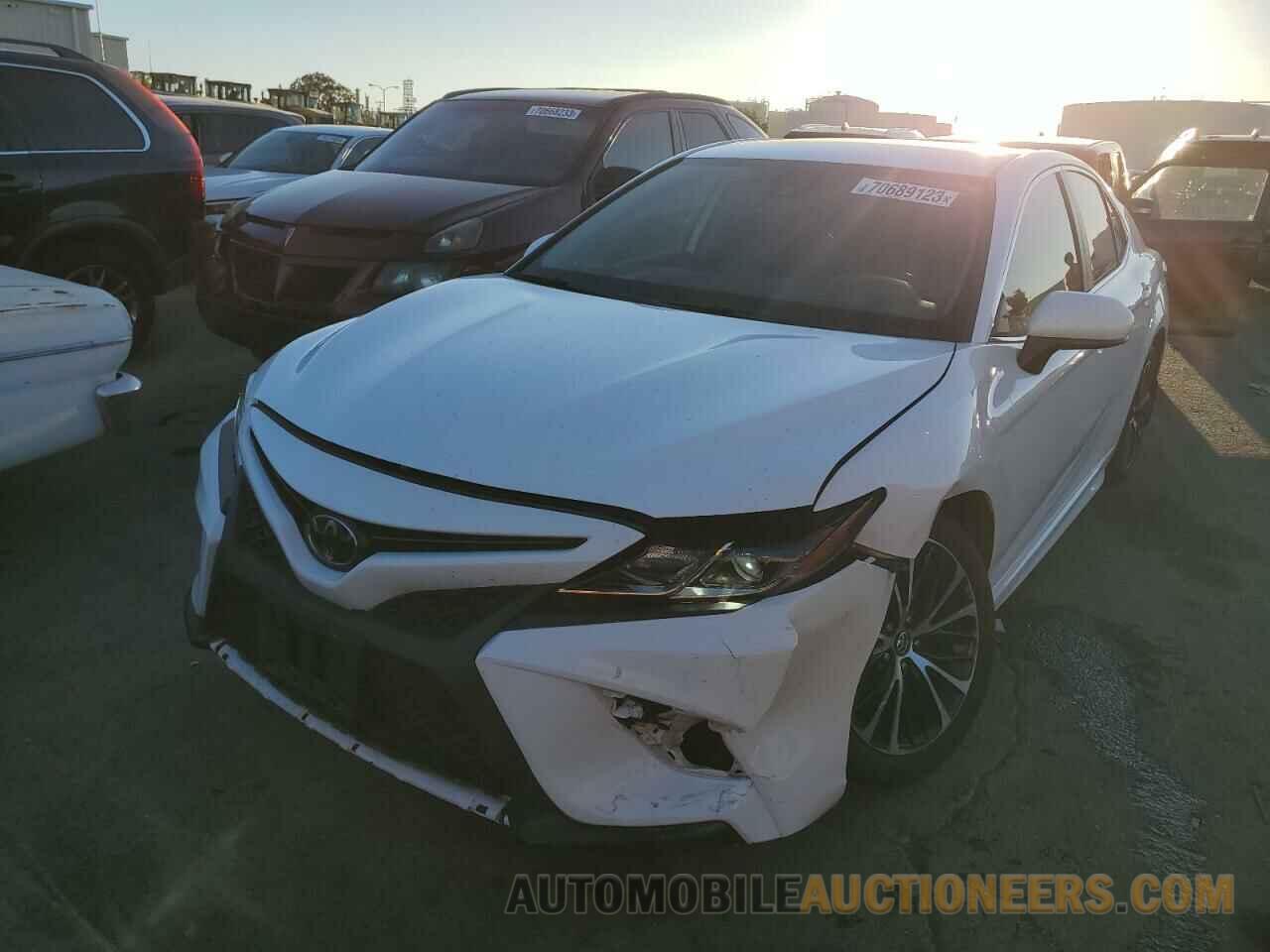 4T1B11HK4KU164022 TOYOTA CAMRY 2019