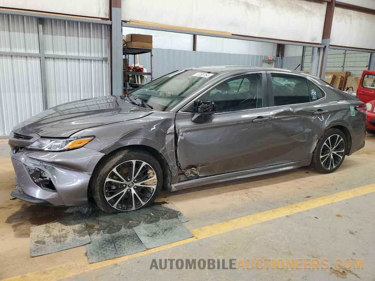 4T1B11HK4KU180172 TOYOTA CAMRY 2019