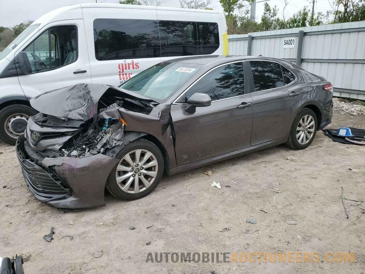 4T1B11HK4KU208603 TOYOTA CAMRY 2019