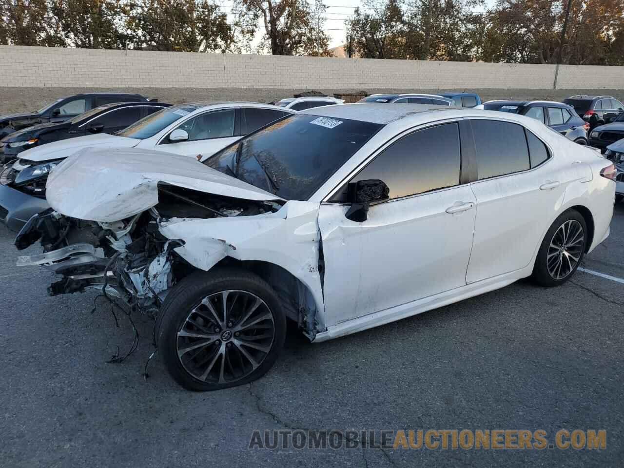 4T1B11HK4KU217303 TOYOTA CAMRY 2019