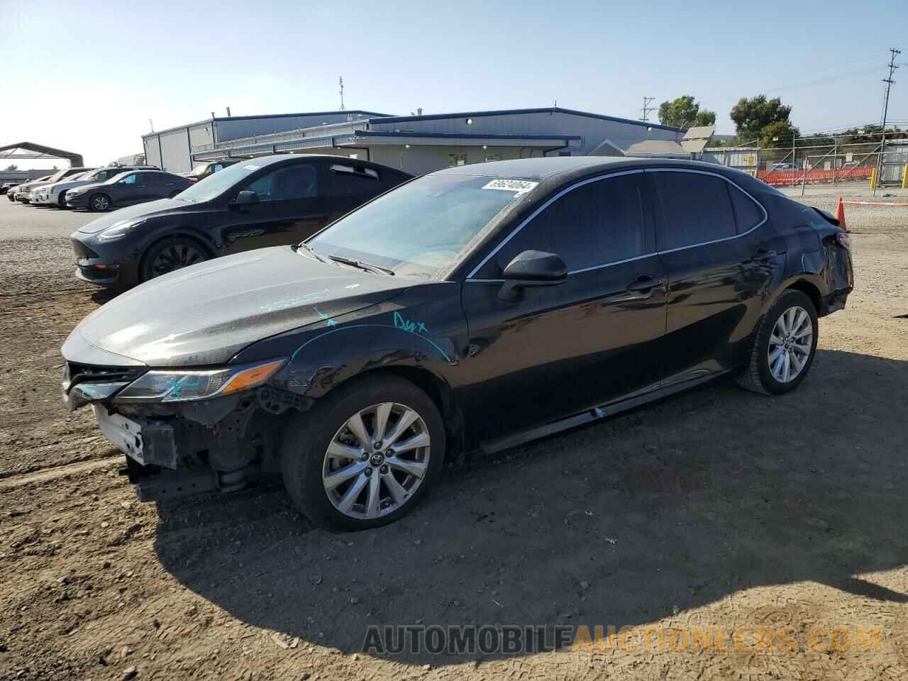 4T1B11HK4KU229693 TOYOTA CAMRY 2019