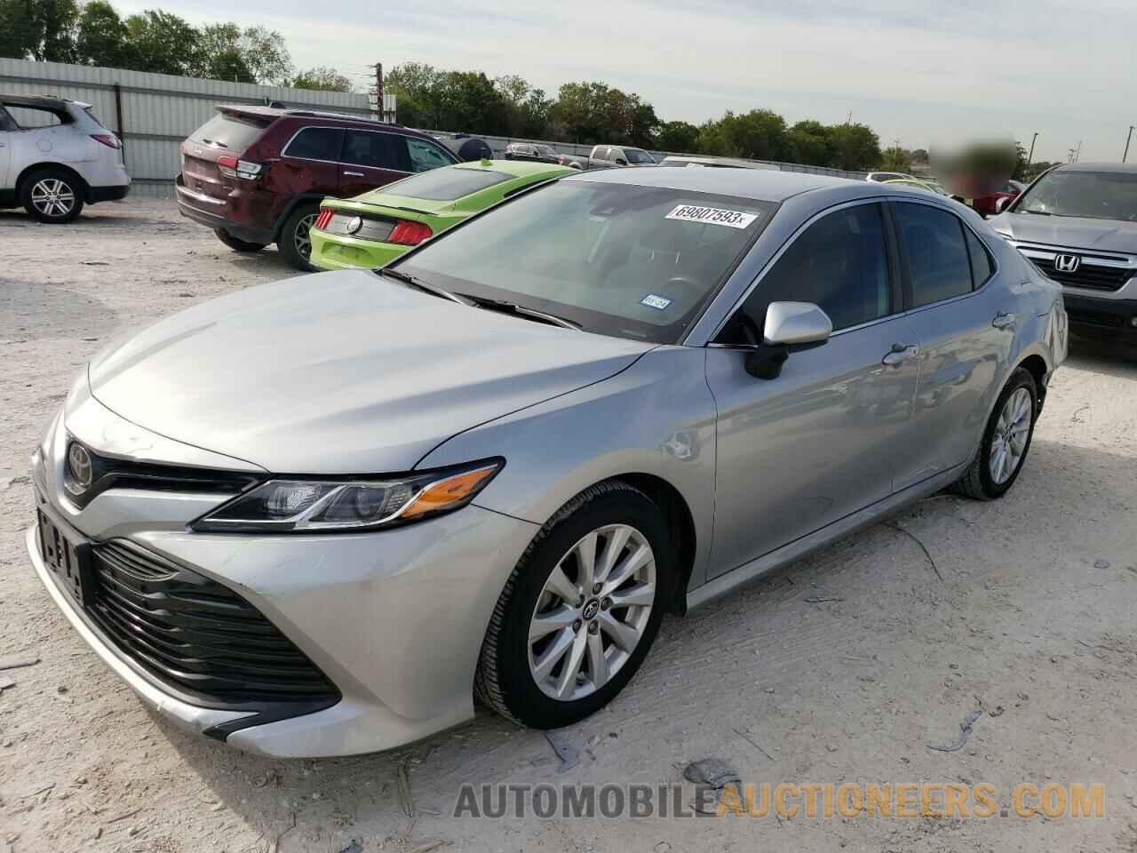 4T1B11HK4KU252780 TOYOTA CAMRY 2019