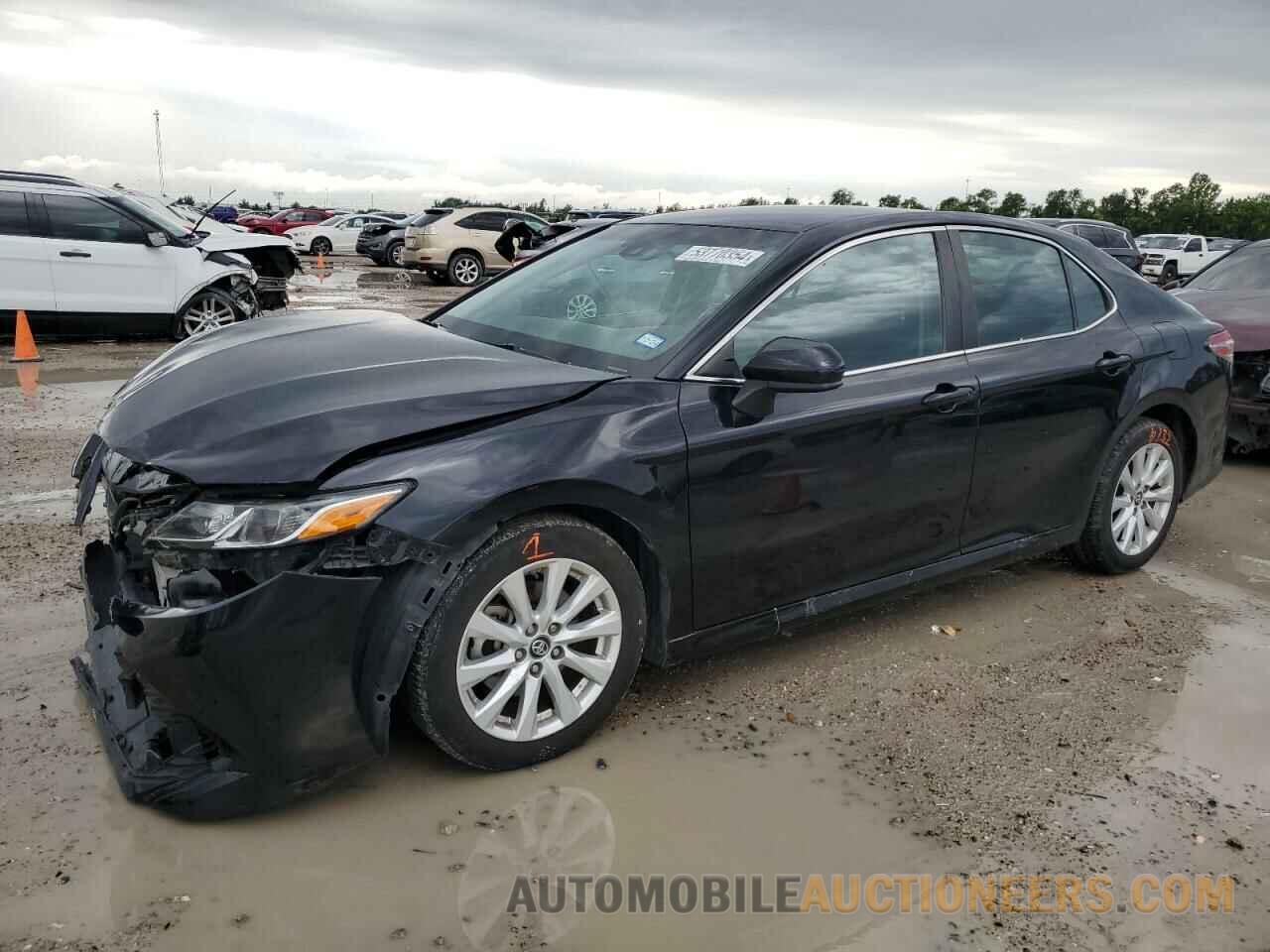 4T1B11HK4KU257977 TOYOTA CAMRY 2019