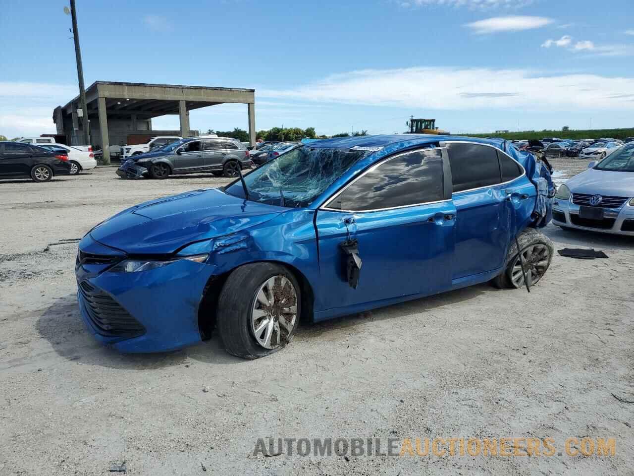 4T1B11HK4KU260281 TOYOTA CAMRY 2019