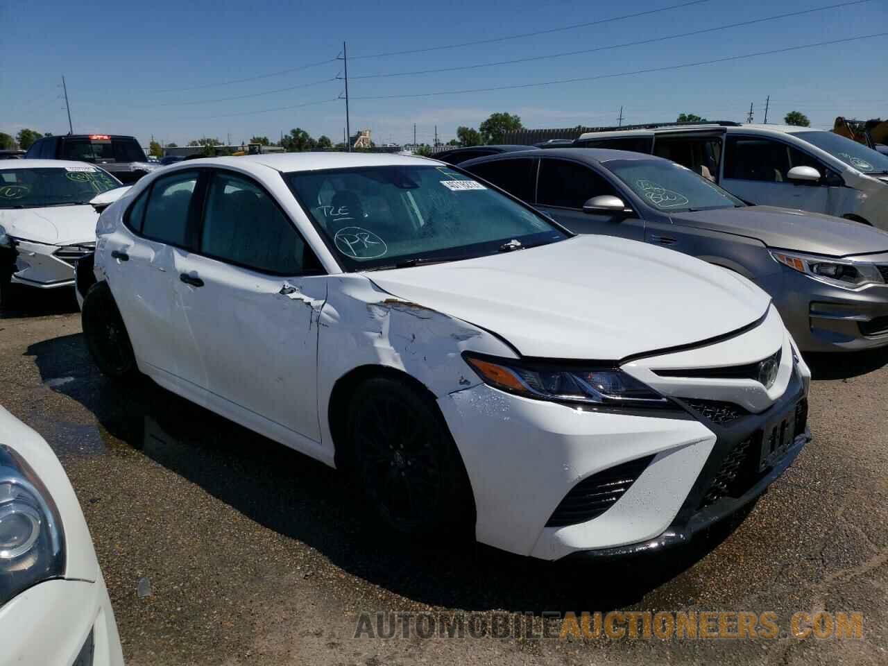 4T1B11HK4KU261947 TOYOTA CAMRY 2019