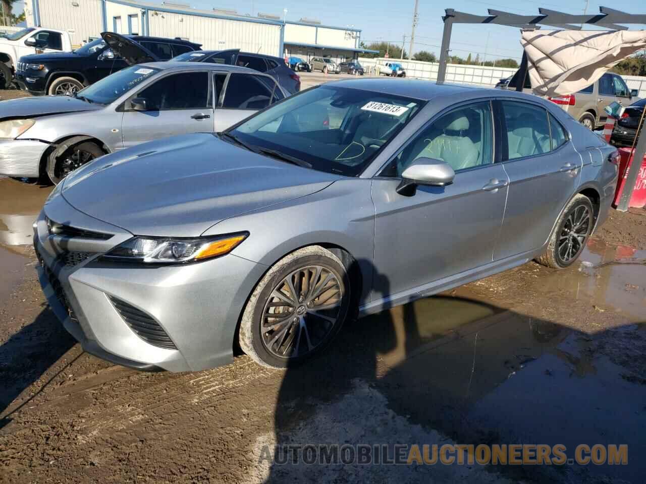 4T1B11HK4KU282023 TOYOTA CAMRY 2019