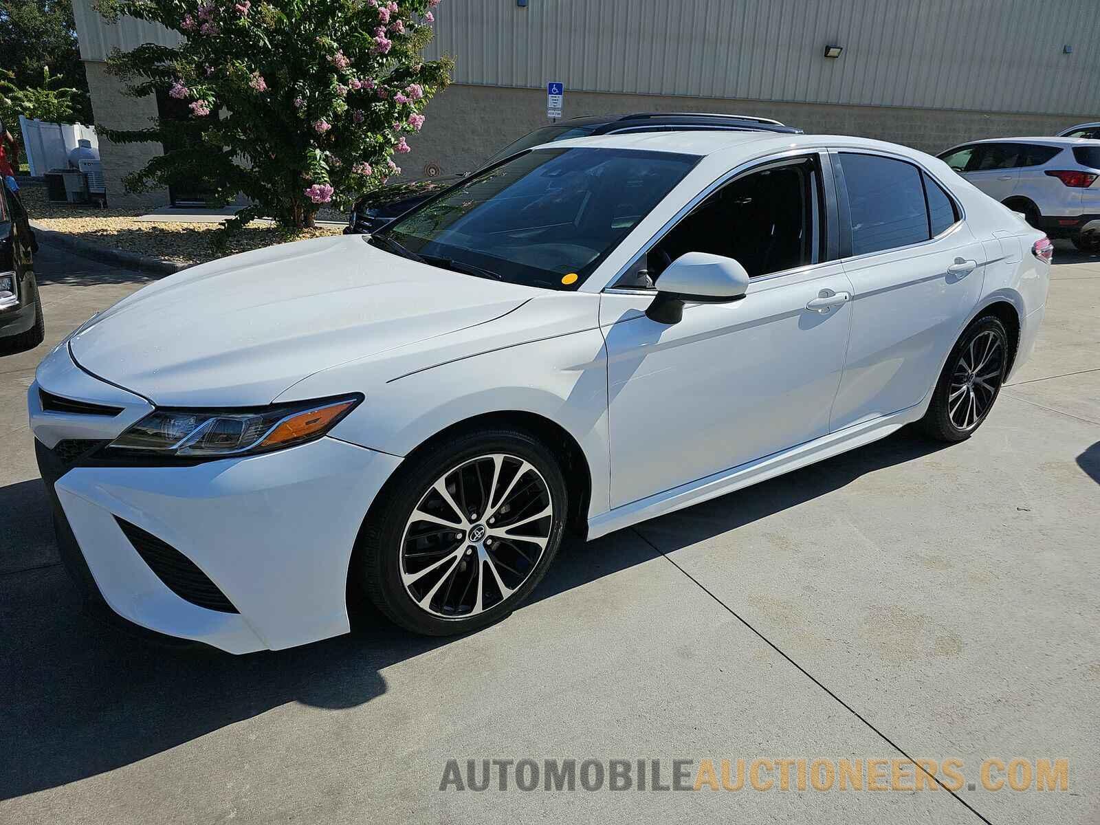 4T1B11HK4KU722127 Toyota Camry 2019