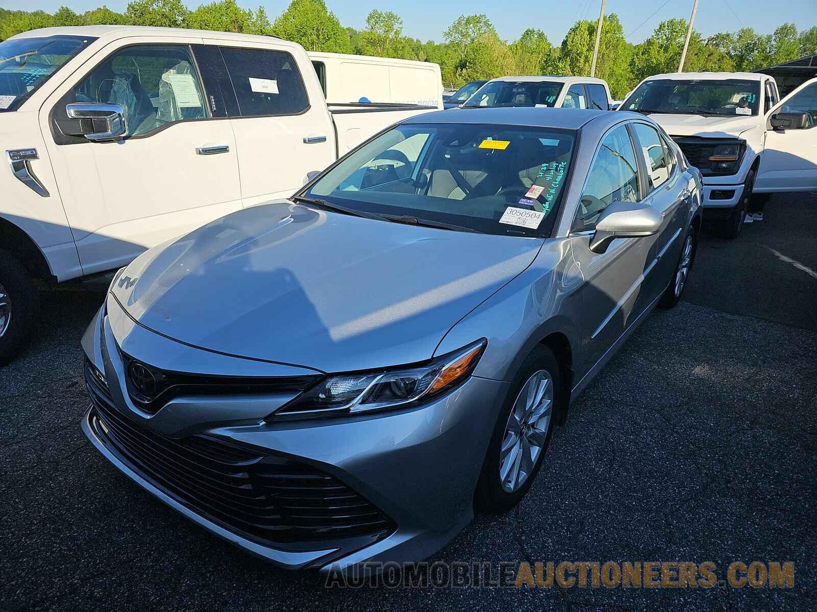 4T1B11HK4KU749280 Toyota Camry 2019