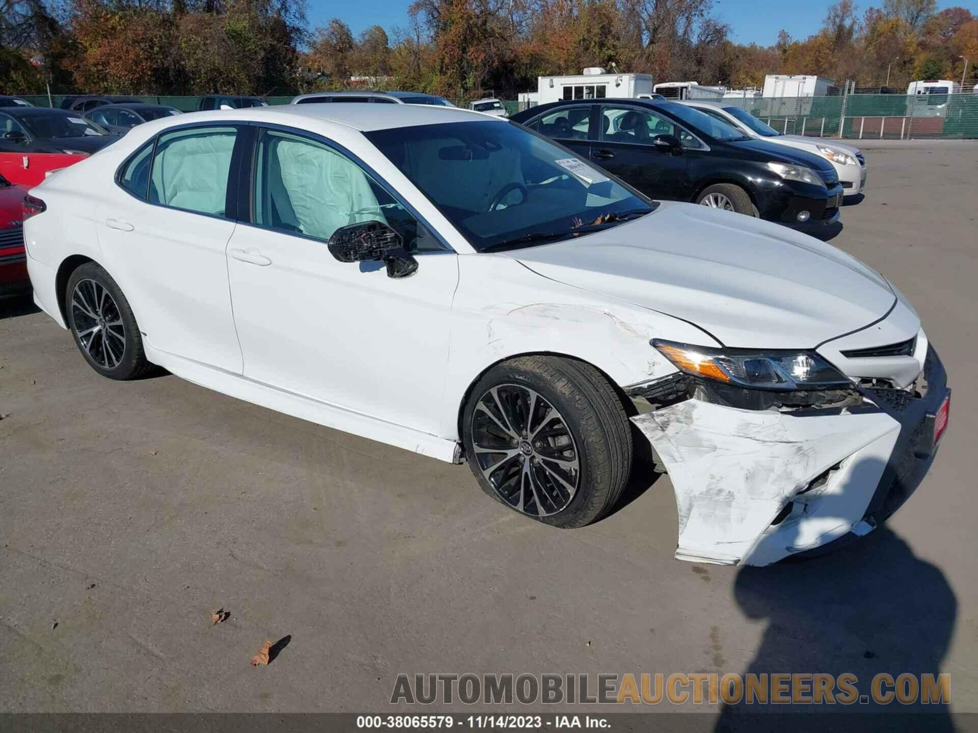 4T1B11HK4KU768993 TOYOTA CAMRY 2019