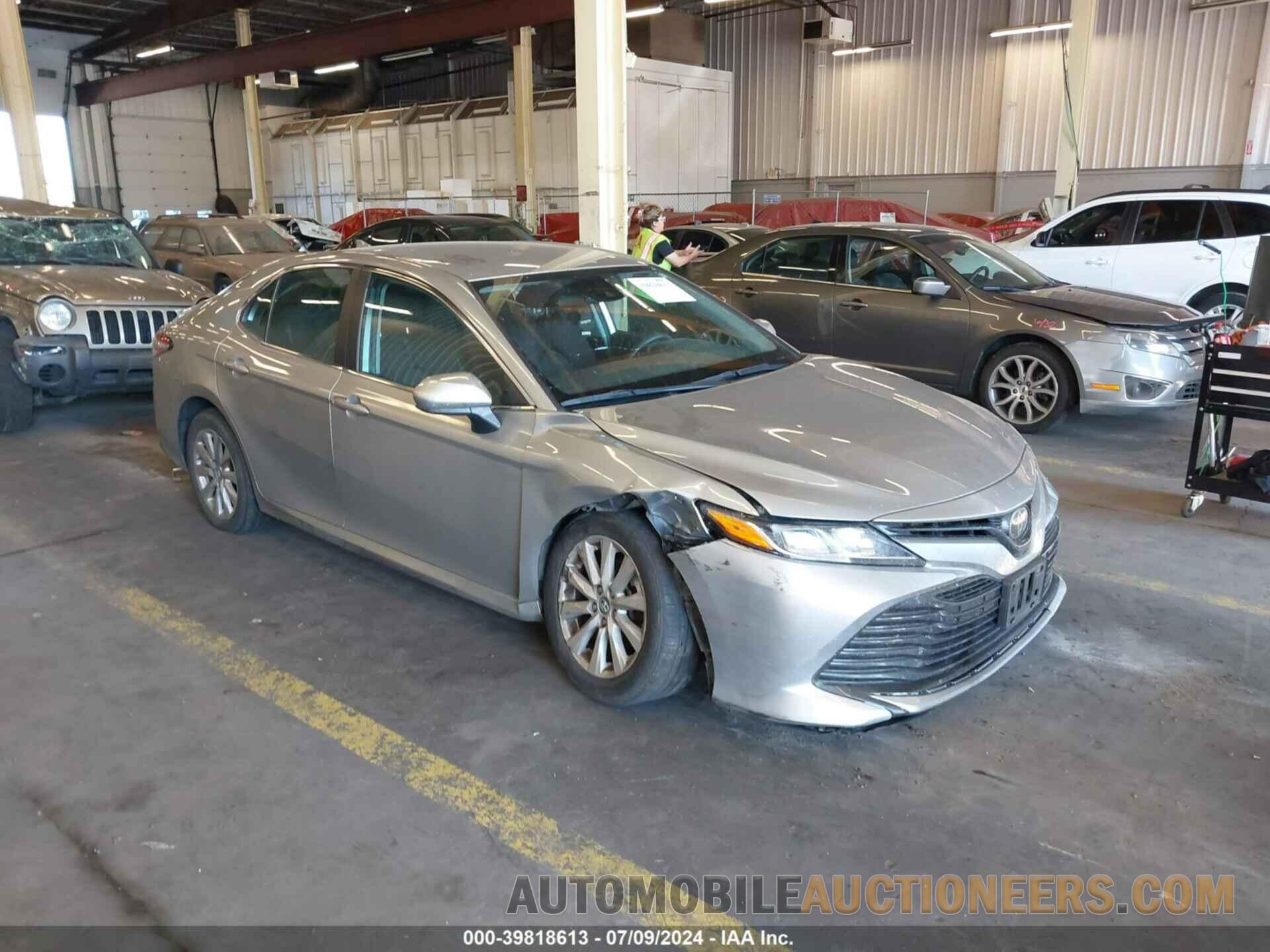 4T1B11HK4KU770937 TOYOTA CAMRY 2019