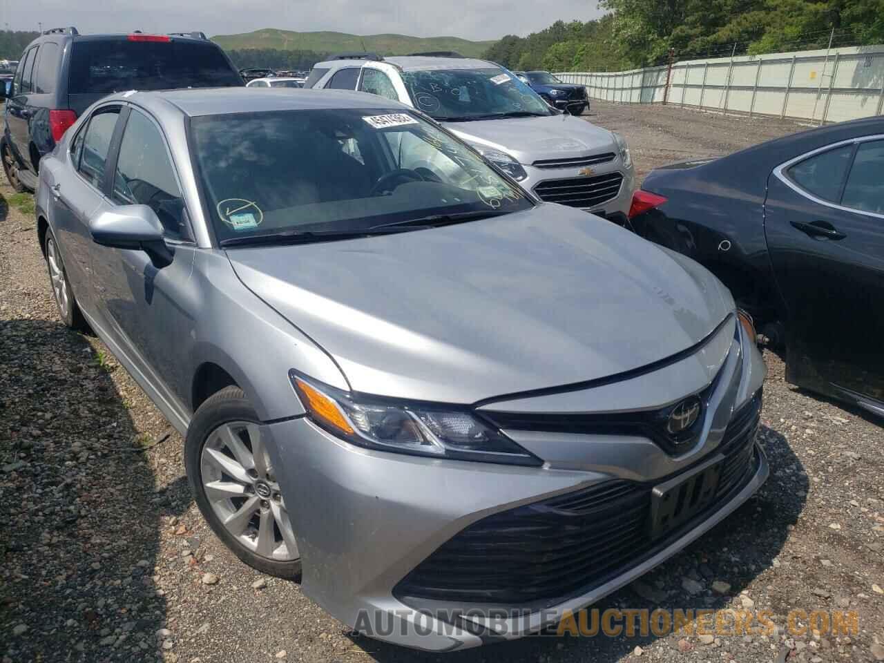 4T1B11HK4KU817464 TOYOTA CAMRY 2019