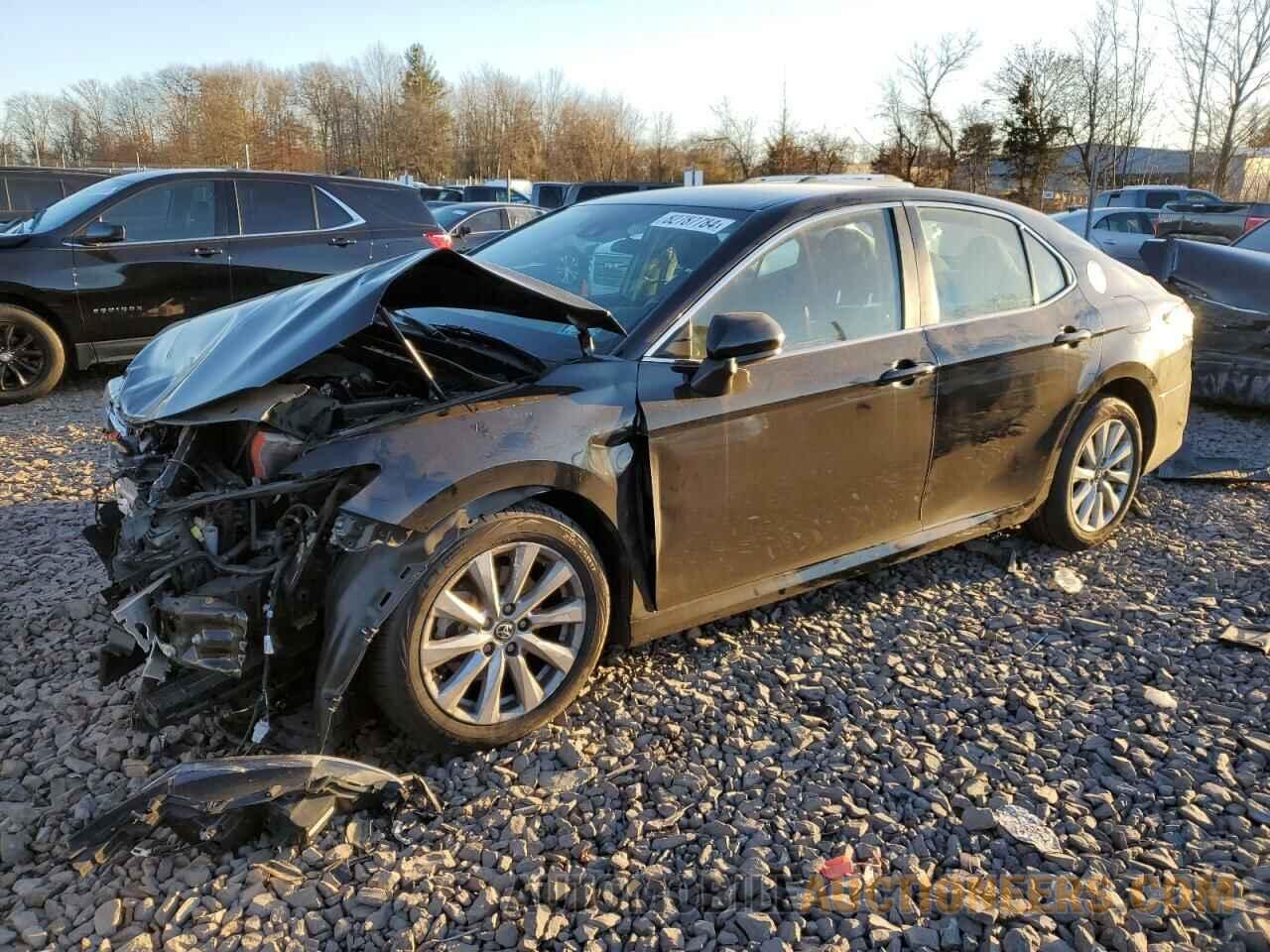 4T1B11HK4KU823815 TOYOTA CAMRY 2019