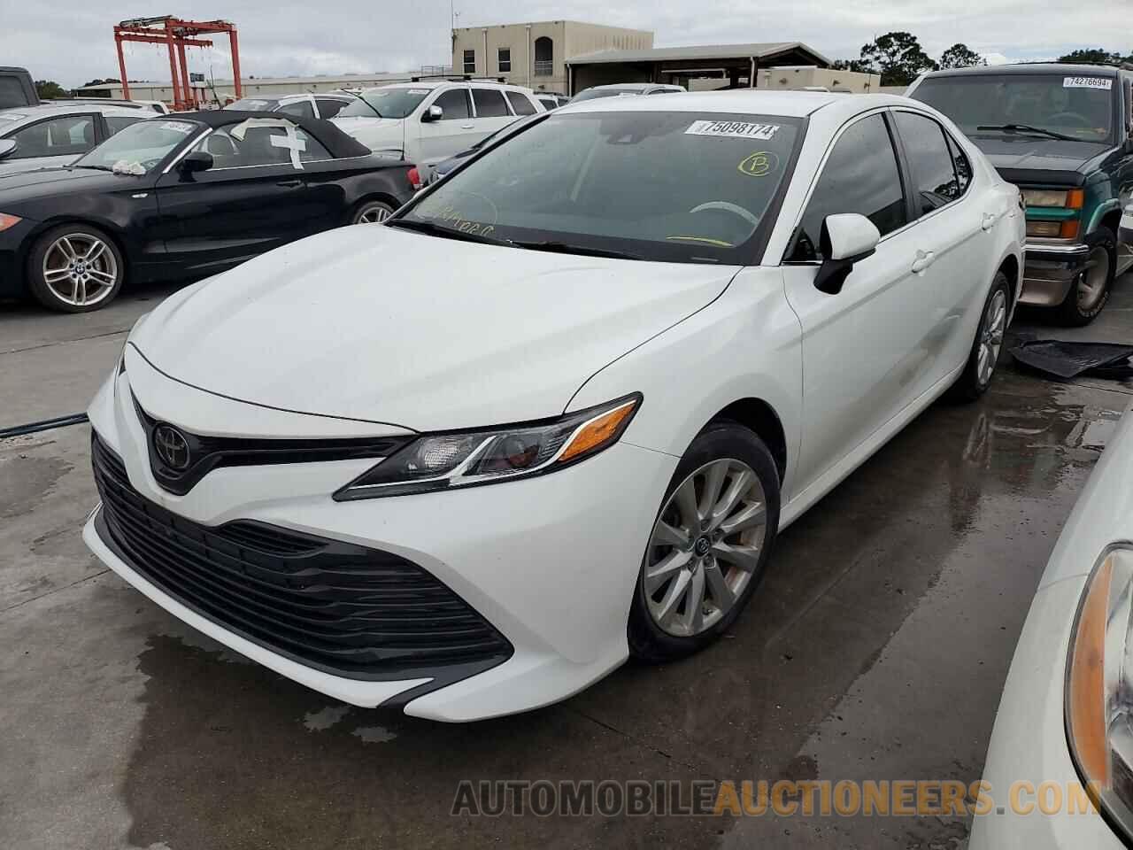 4T1B11HK4KU828092 TOYOTA CAMRY 2019