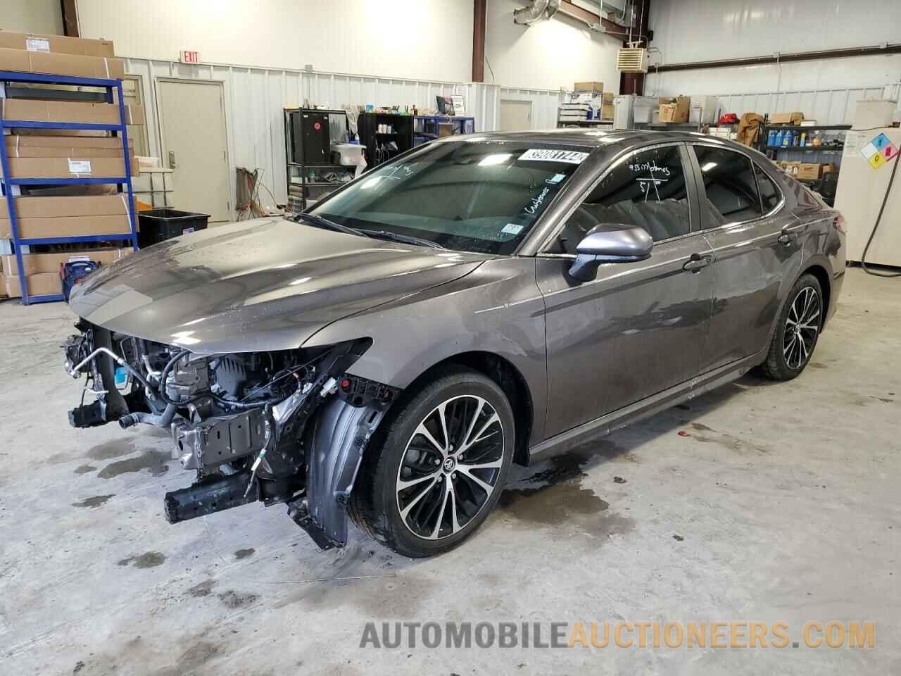 4T1B11HK4KU833521 TOYOTA CAMRY 2019