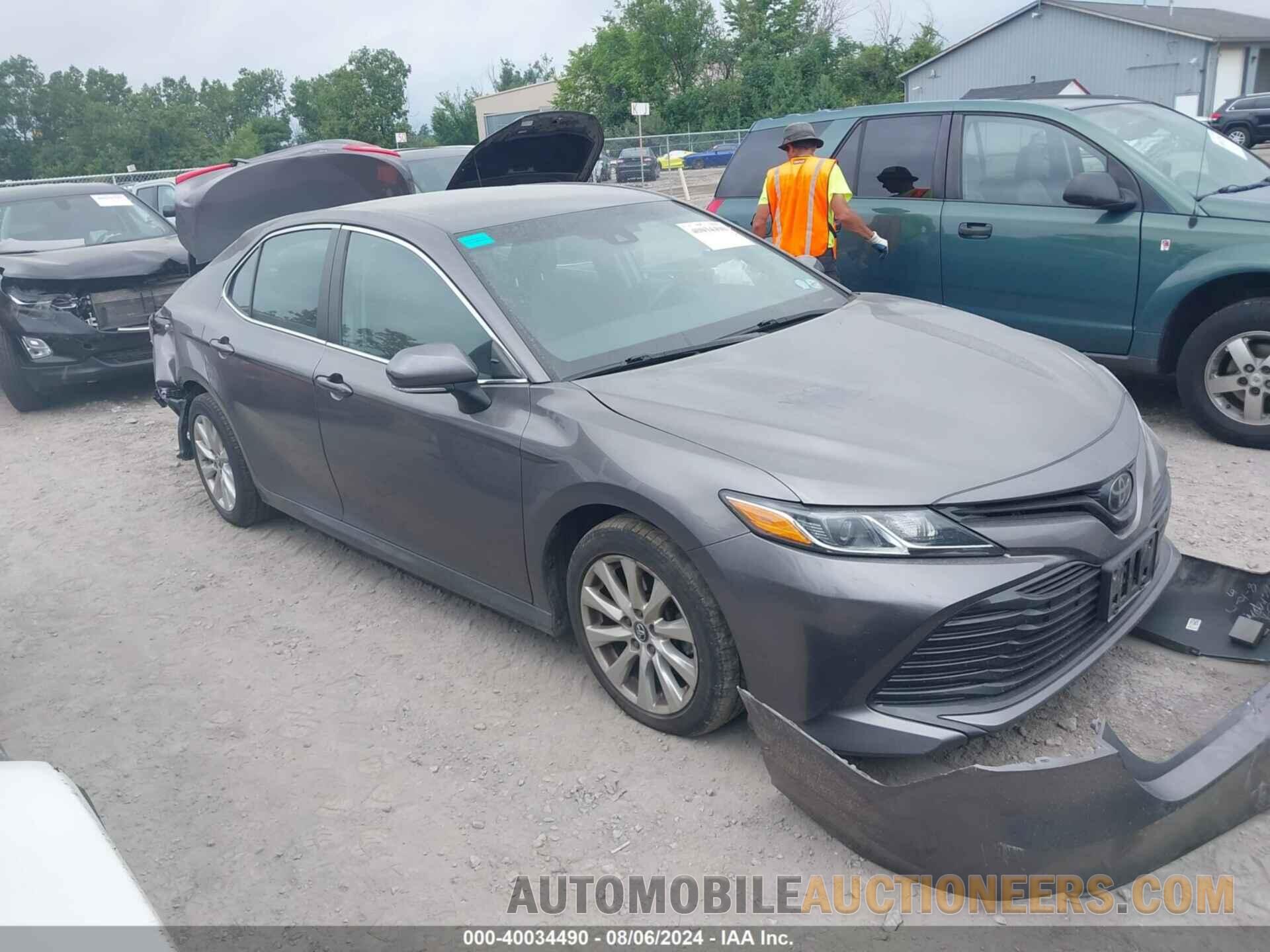 4T1B11HK5JU006237 TOYOTA CAMRY 2018