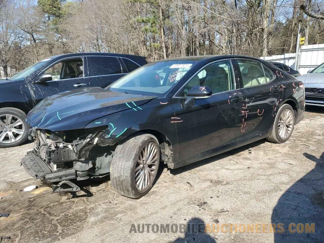 4T1B11HK5JU008344 TOYOTA CAMRY 2018