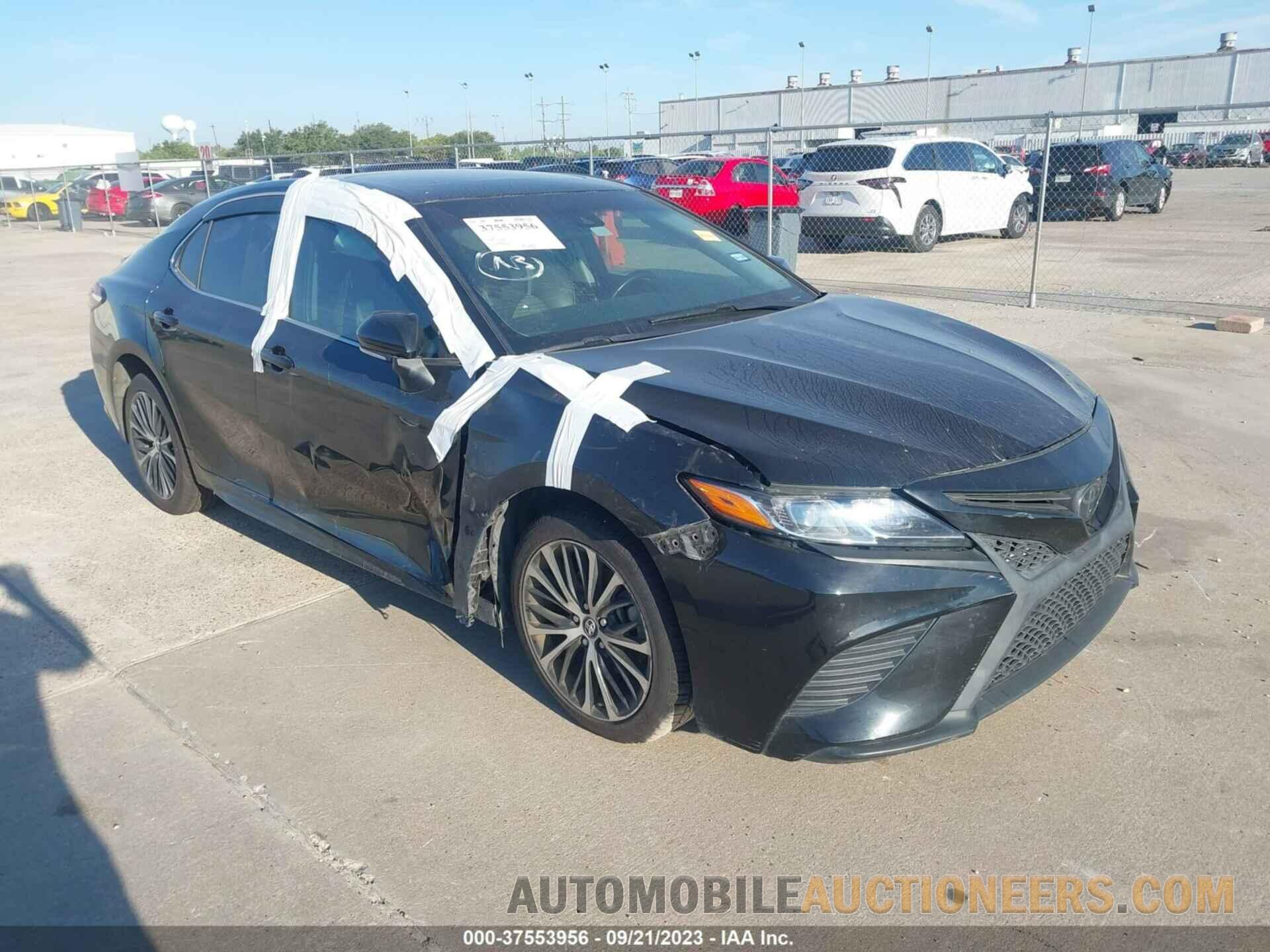 4T1B11HK5JU015116 TOYOTA CAMRY 2018