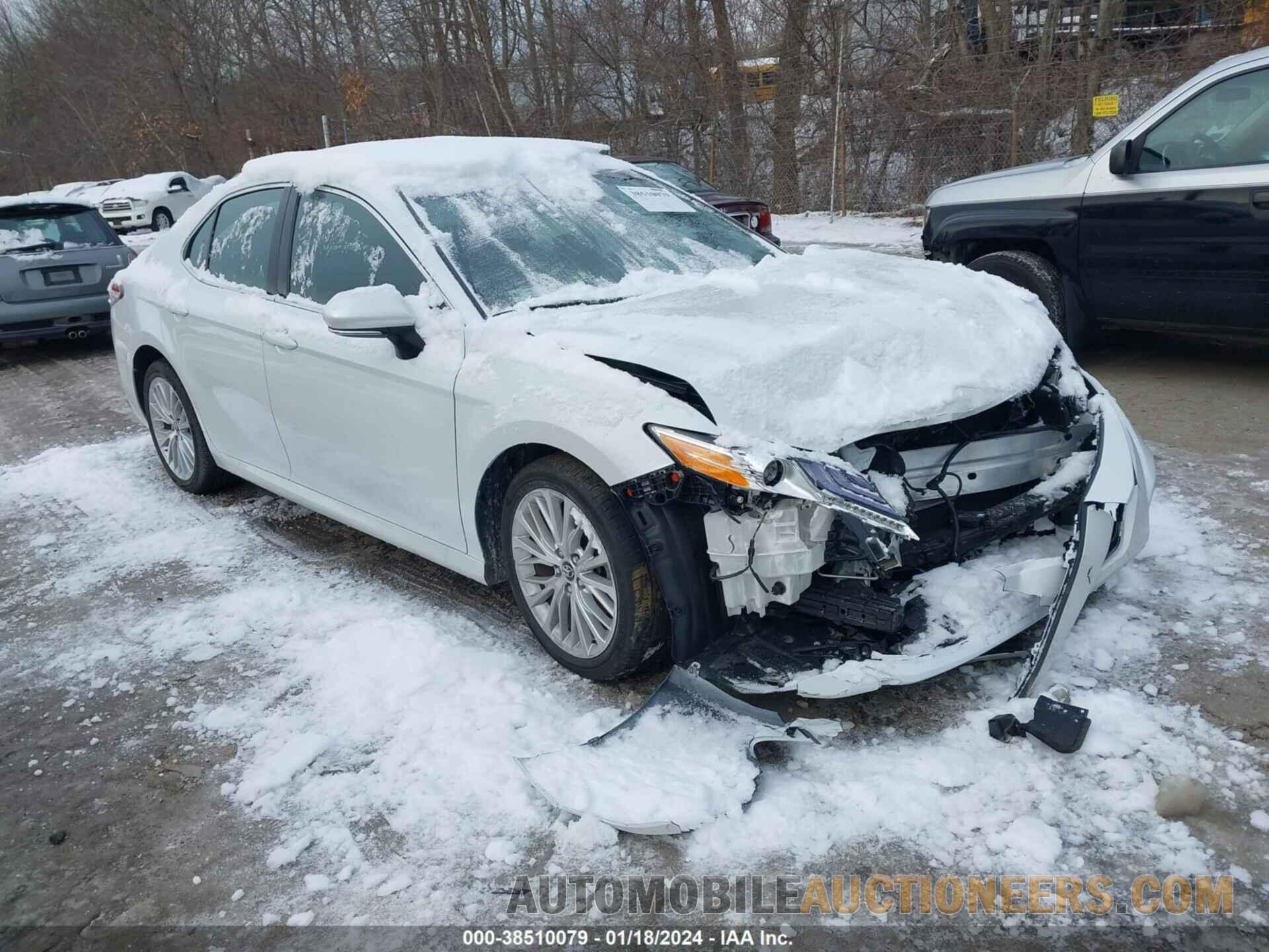 4T1B11HK5JU016461 TOYOTA CAMRY 2018