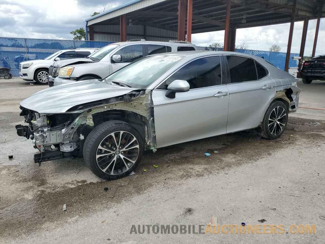 4T1B11HK5JU019019 TOYOTA CAMRY 2018