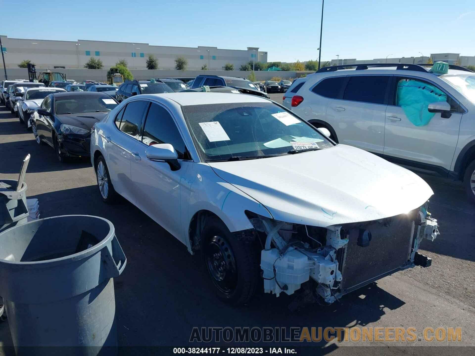 4T1B11HK5JU019473 TOYOTA CAMRY 2018