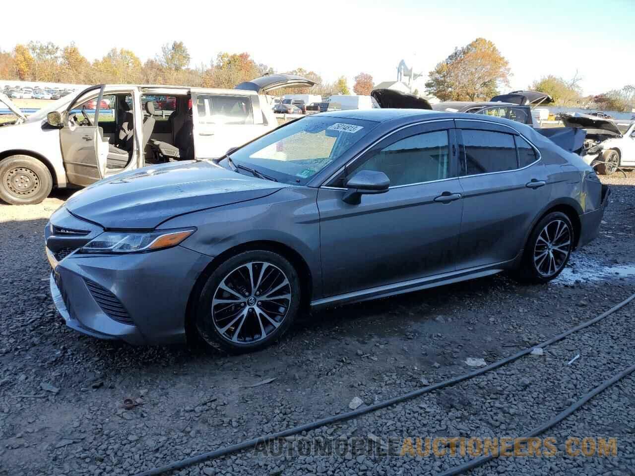 4T1B11HK5JU019957 TOYOTA CAMRY 2018