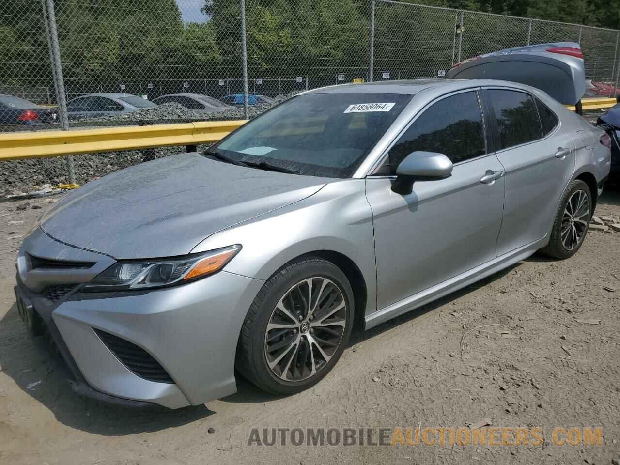 4T1B11HK5JU020333 TOYOTA CAMRY 2018