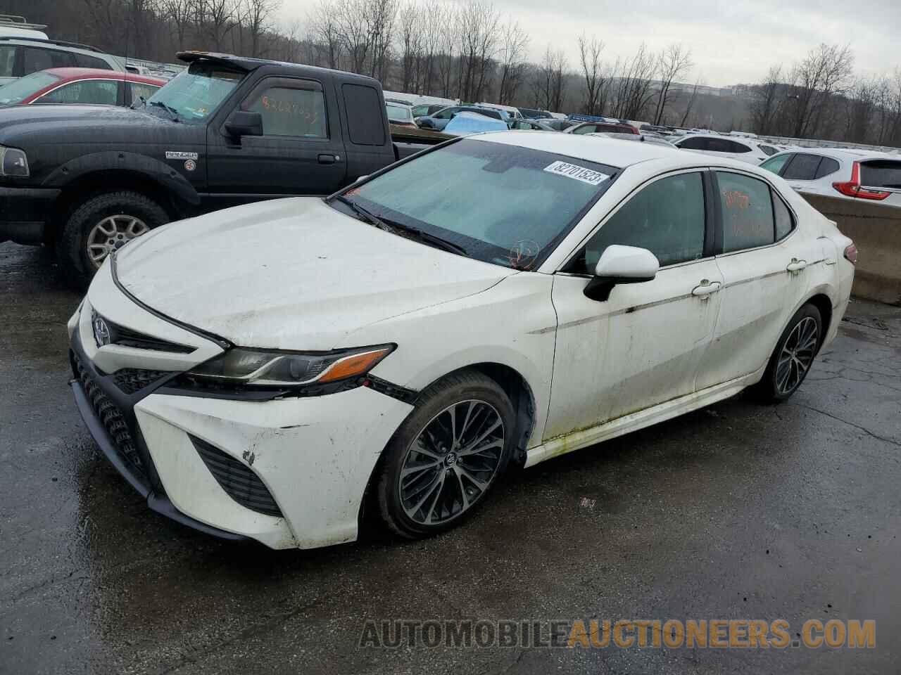 4T1B11HK5JU021028 TOYOTA CAMRY 2018