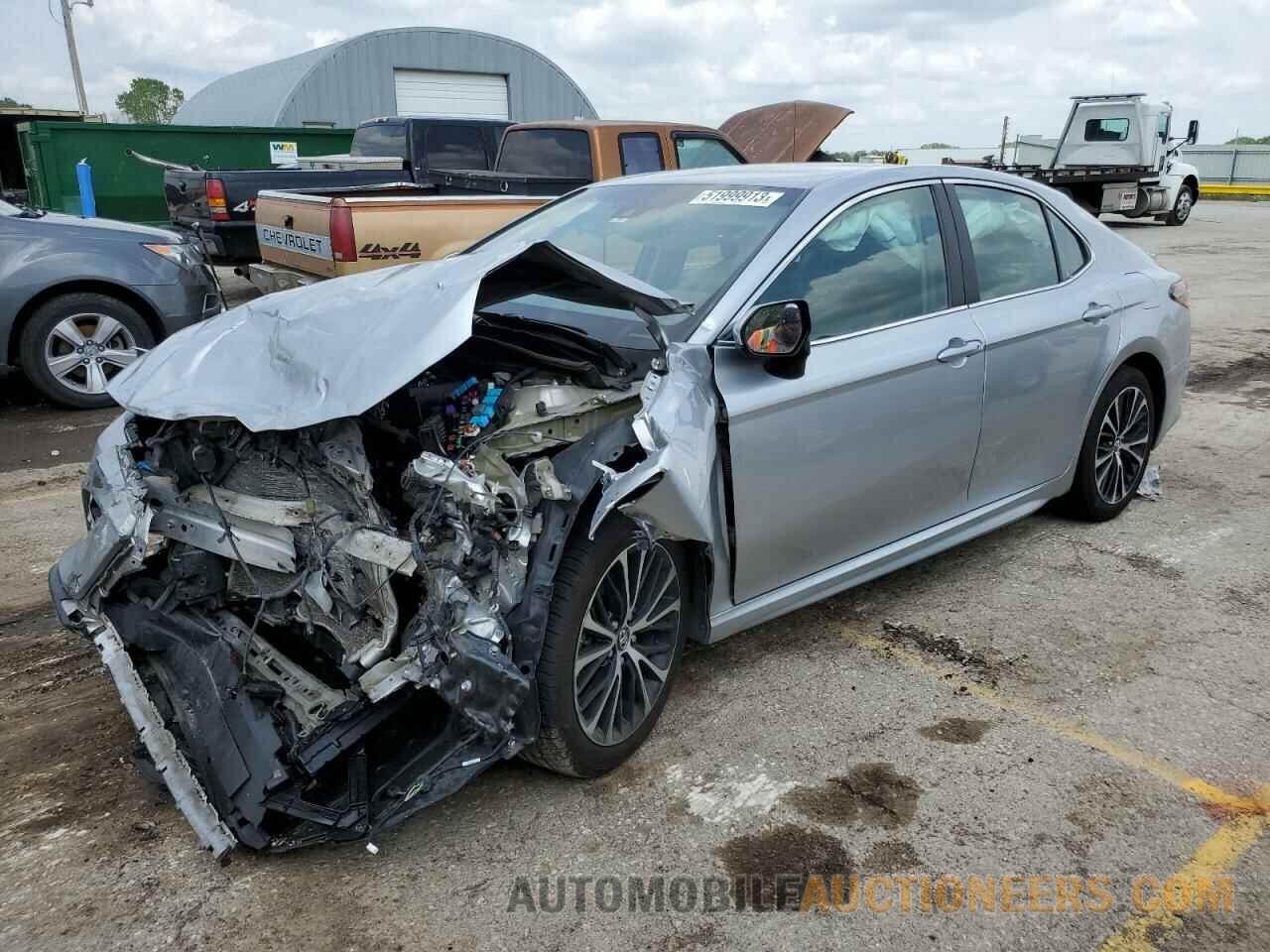 4T1B11HK5JU022129 TOYOTA CAMRY 2018