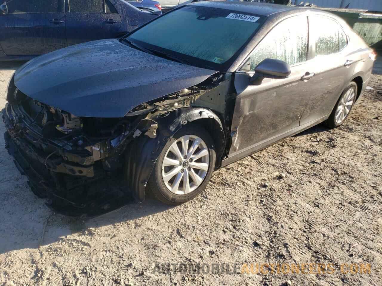 4T1B11HK5JU024270 TOYOTA CAMRY 2018