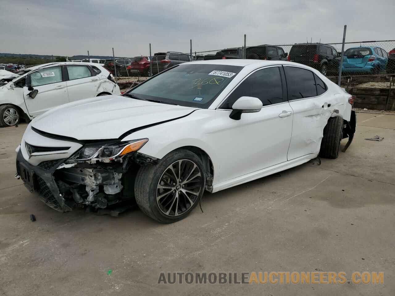 4T1B11HK5JU025242 TOYOTA CAMRY 2018