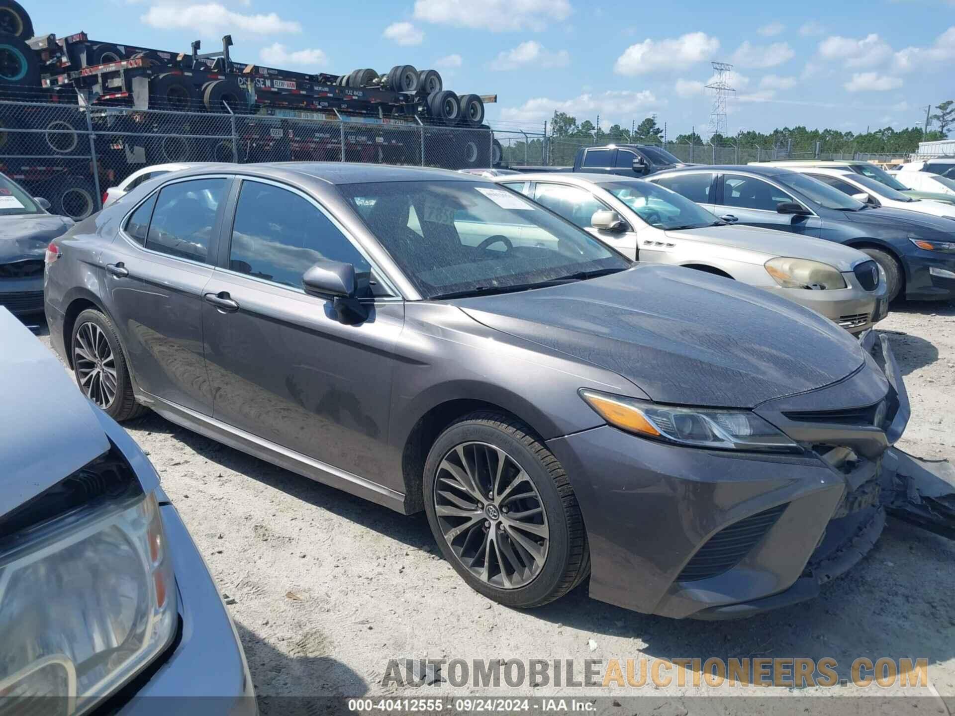 4T1B11HK5JU025502 TOYOTA CAMRY 2018