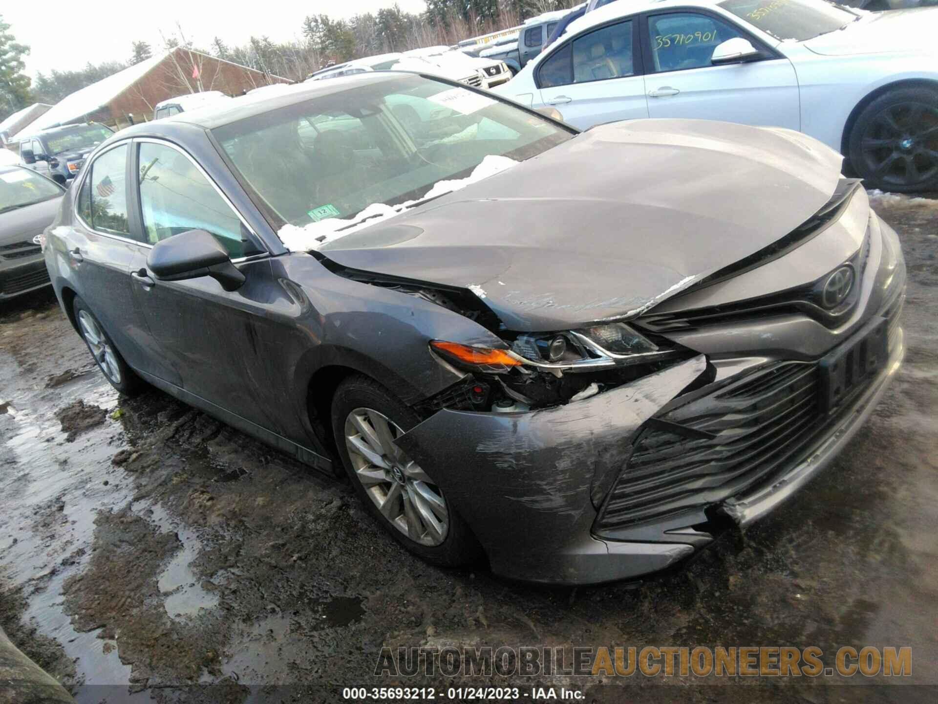 4T1B11HK5JU030652 TOYOTA CAMRY 2018